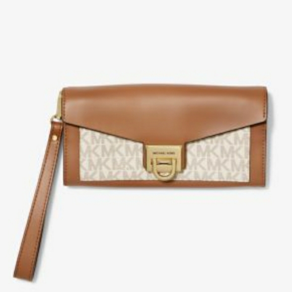 MICHAEL Michael Kors Handbags - Michael Kors Clutch Signature Logo Wristlet